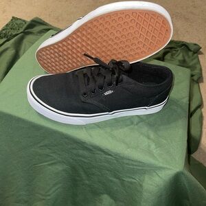 Vans Men's Black and White Sneakers
